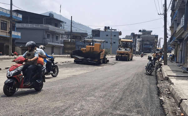 हरिचोक–याम्दी खण्ड ‘अस्फाल्ट’ प्रविधिबाट ‘पिच’